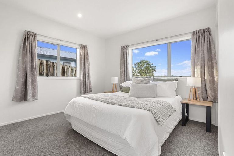 Photo of property in 217 Glengarry Road, Glen Eden, Auckland, 0602