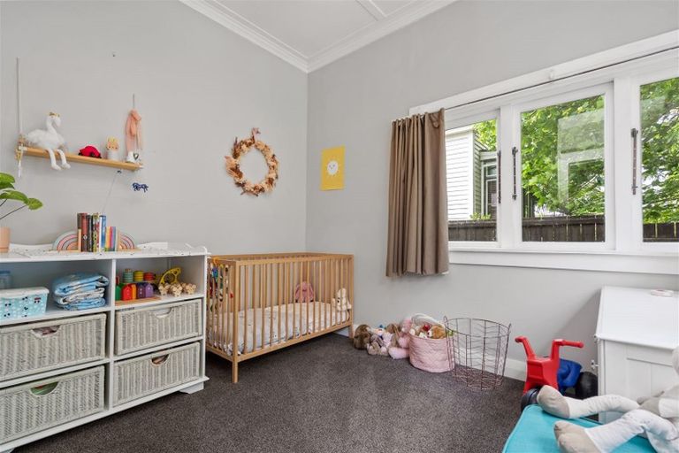 Photo of property in 3 Moore Street, Leamington, Cambridge, 3432