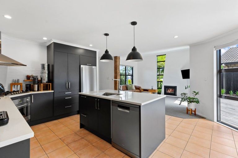 Photo of property in 14 Sarah Place, Papamoa Beach, Papamoa, 3118