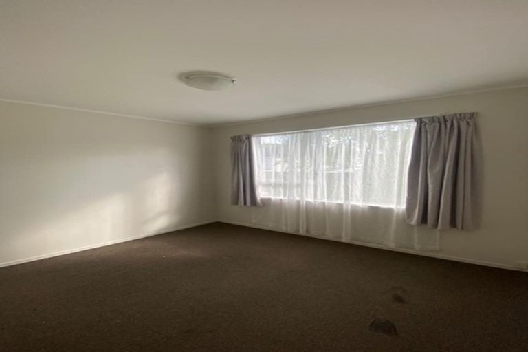Photo of property in 21 Adel Place, Weymouth, Auckland, 2103