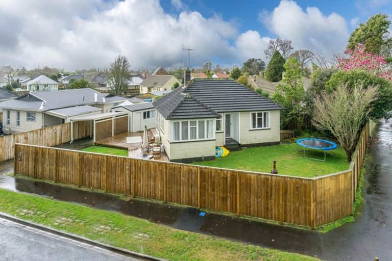 Photo of property in 2 Haultain Street, Fairfield, Hamilton, 3214