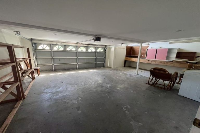 Photo of property in 10 Orinda Close, Botany Downs, Auckland, 2010