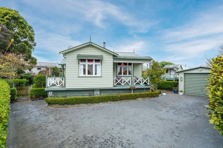 Photo of property in 10 Tamatea Road, Taupo, 3330