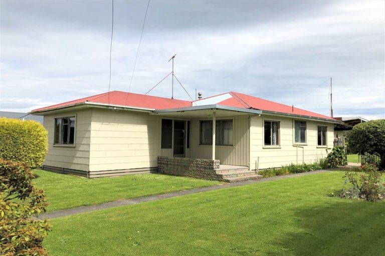 Photo of property in 55 James Street, Balclutha, 9230