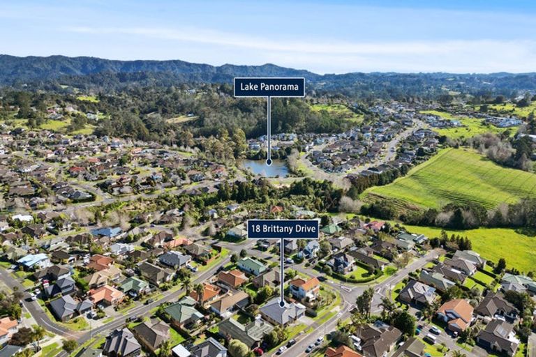 Photo of property in 18 Brittany Drive, Henderson, Auckland, 0612