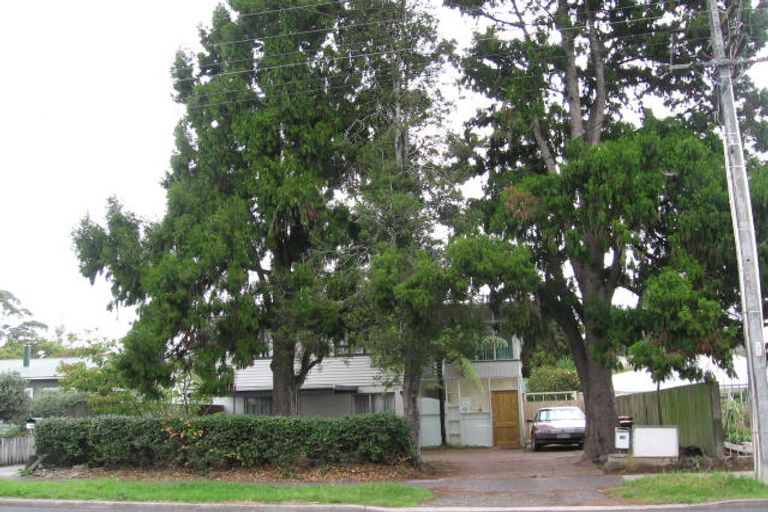 Photo of property in 3/93 Glendale Road, Glen Eden, Auckland, 0602