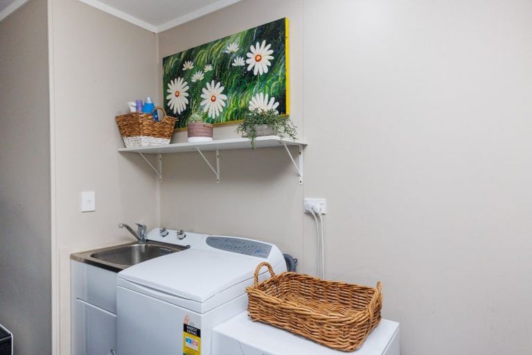 Photo of property in 5a Blenheim Place, Feilding, 4702