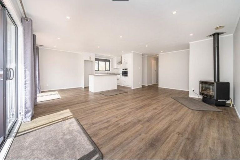 Photo of property in 198 California Drive, Totara Park, Upper Hutt, 5018