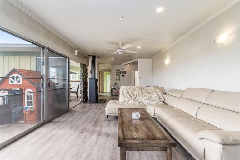 Photo of property in 2 Island View Road, Western Heights, Rotorua, 3015