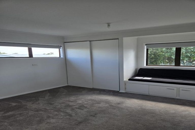 Photo of property in 1/95 Bond Crescent, Forrest Hill, Auckland, 0620