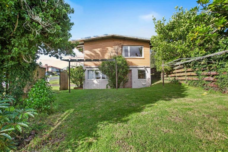 Photo of property in 12 The Boulevard, Sunnyhills, Auckland, 2010