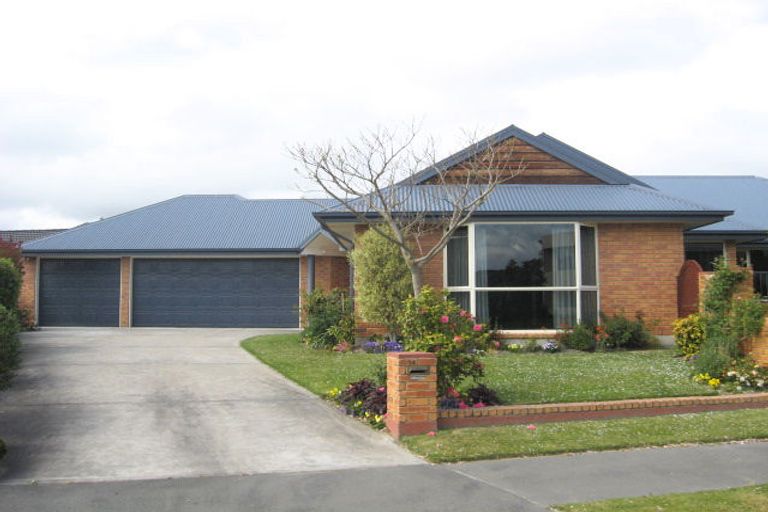 Photo of property in 14 Glencullen Drive, Casebrook, Christchurch, 8051