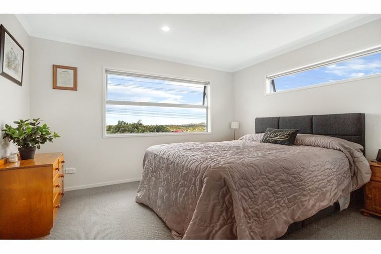 Photo of property in 128 Maire Road, Orewa, 0931