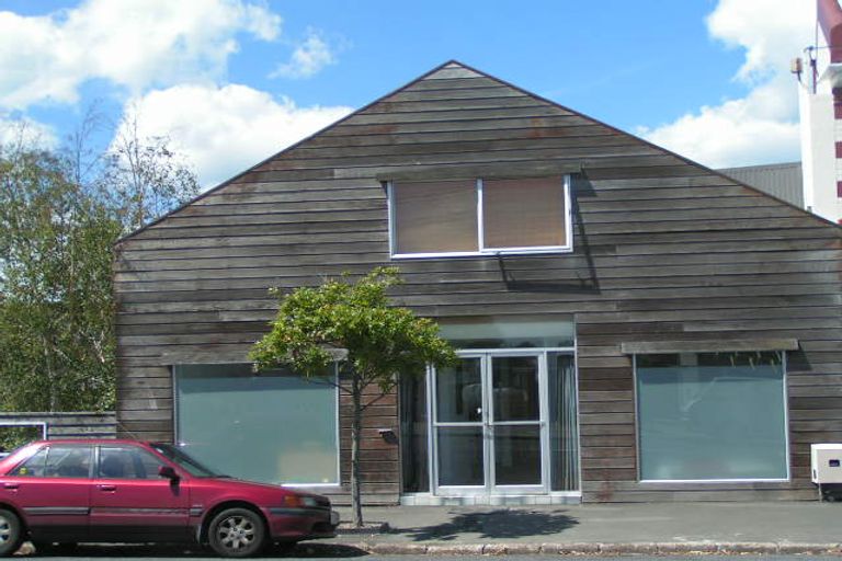 Photo of property in 47 Queen Street, Northcote Point, Auckland, 0627