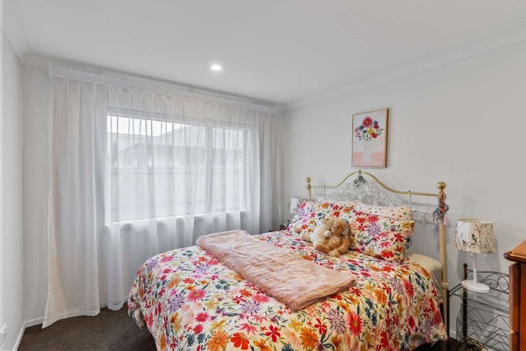 Photo of property in 8 Mcquillan Avenue, Woodend, 7610