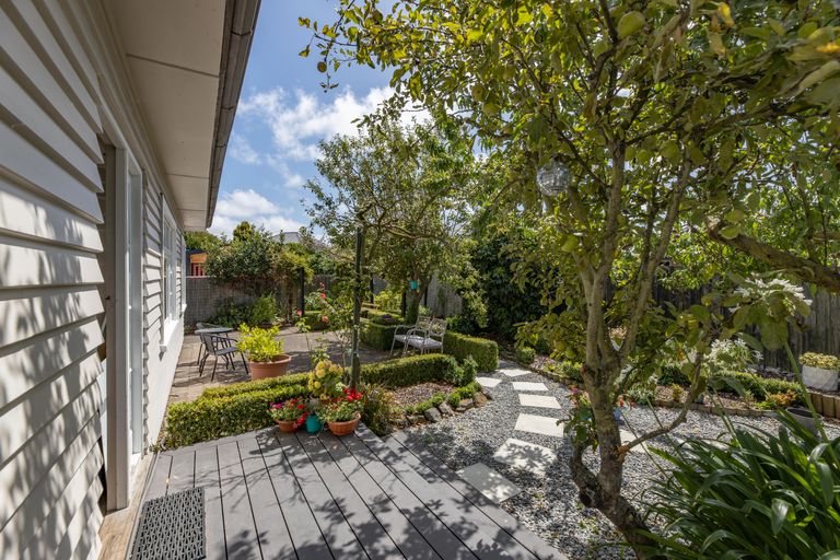 Photo of property in 2/115 Jerrold Street North, Addington, Christchurch, 8024