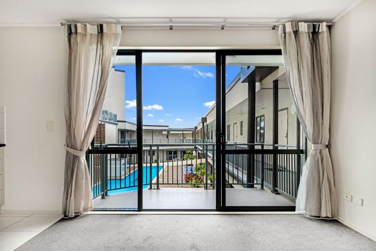 Photo of property in Beachpoint Apartments, 2/5 West End Road, Ohope, 3121