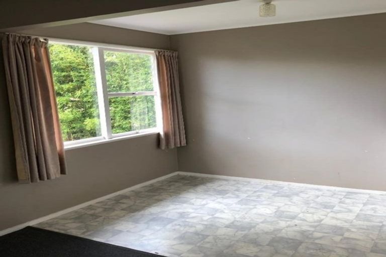 Photo of property in 10 Hetherington Road, Ranui, Auckland, 0612