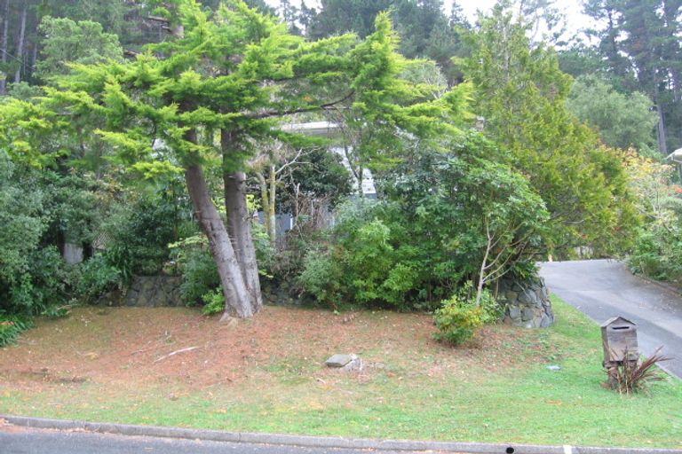 Photo of property in 16 Elmslie Road, Pinehaven, Upper Hutt, 5019