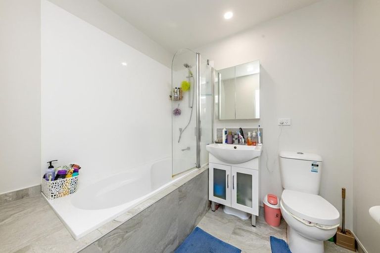 Photo of property in 7 Riroriro Close, Papakura, 2110