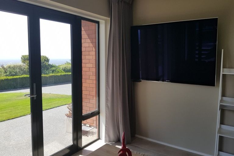 Photo of property in 30 Harry Ell Drive, Cashmere, Christchurch, 8022