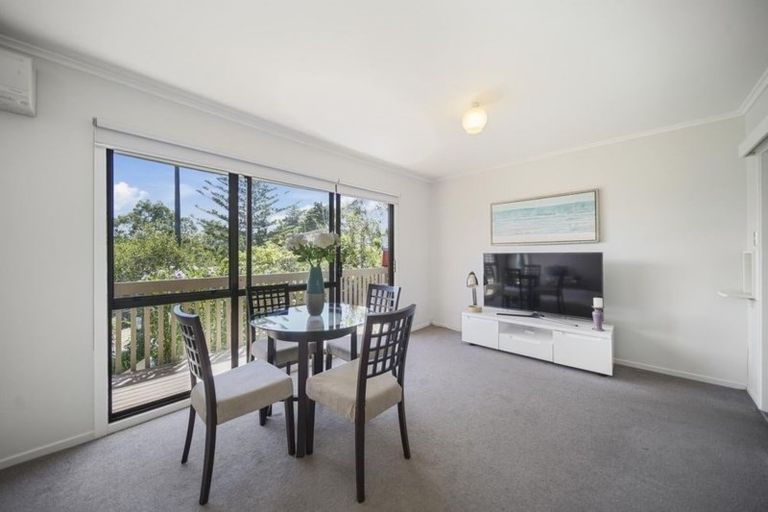 Photo of property in 2/35 Patons Road, Howick, Auckland, 2014