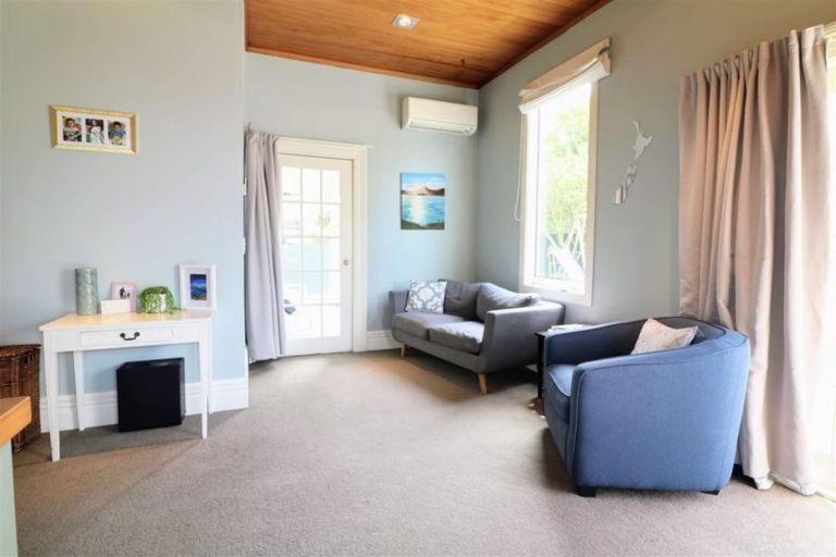 Photo of property in 1 Nelson Terrace, Seaview, Timaru, 7910