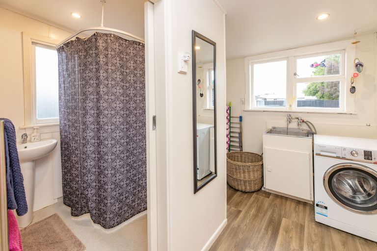 Photo of property in 30 Quinns Road, Shirley, Christchurch, 8013