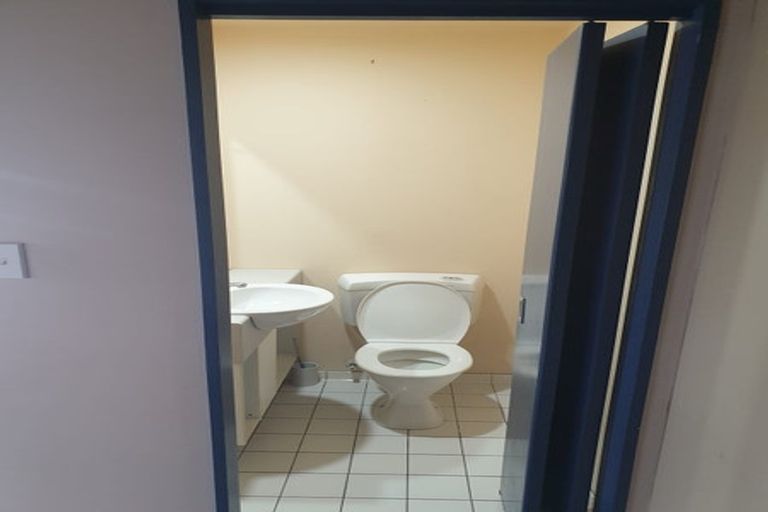 Photo of property in Grandstand Apartments, 11/80 Kent Terrace, Mount Victoria, Wellington, 6011