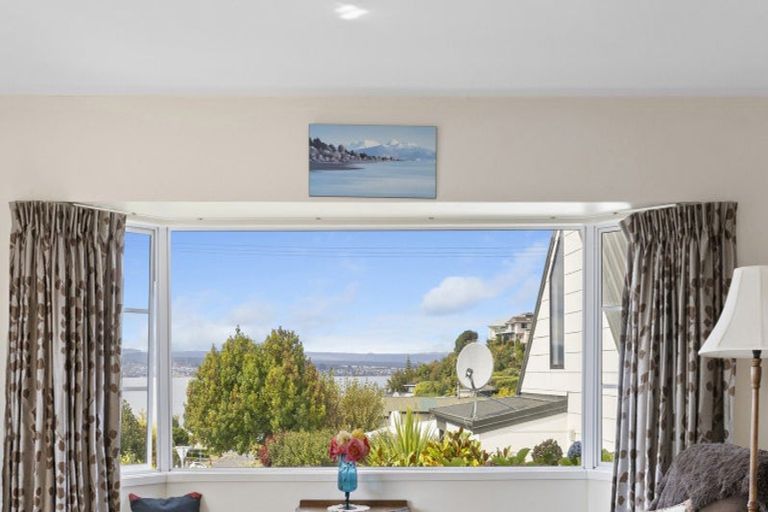 Photo of property in 2/8 Kinder Street, Acacia Bay, Taupo, 3330