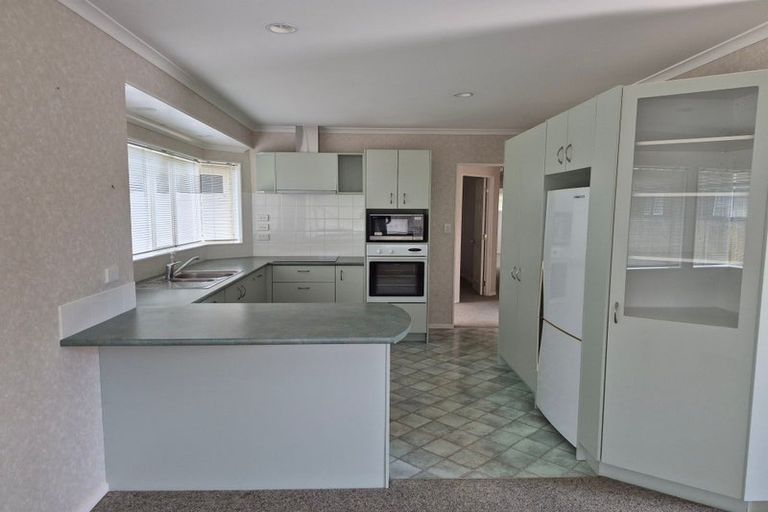 Photo of property in 14b Edward Avenue, Orewa, 0931