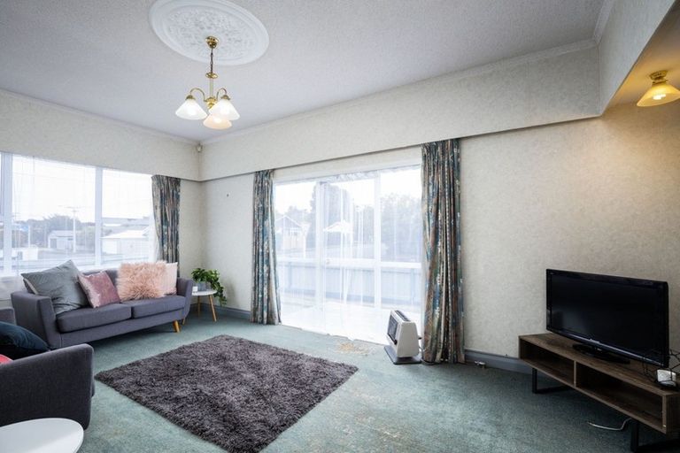 Photo of property in 45 Cutfield Road, New Plymouth, 4310