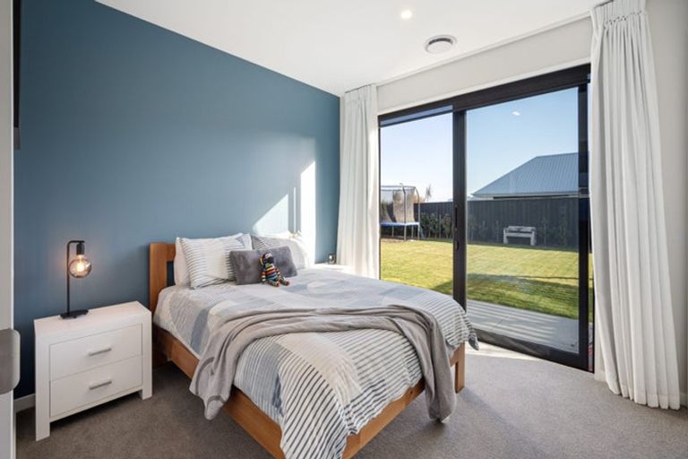 Photo of property in 32 Ardrossan Way, Tai Tapu, 7672