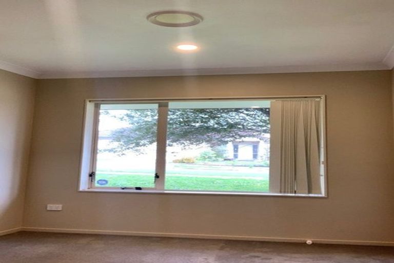 Photo of property in 12 Innisowen Place, Flat Bush, Auckland, 2019