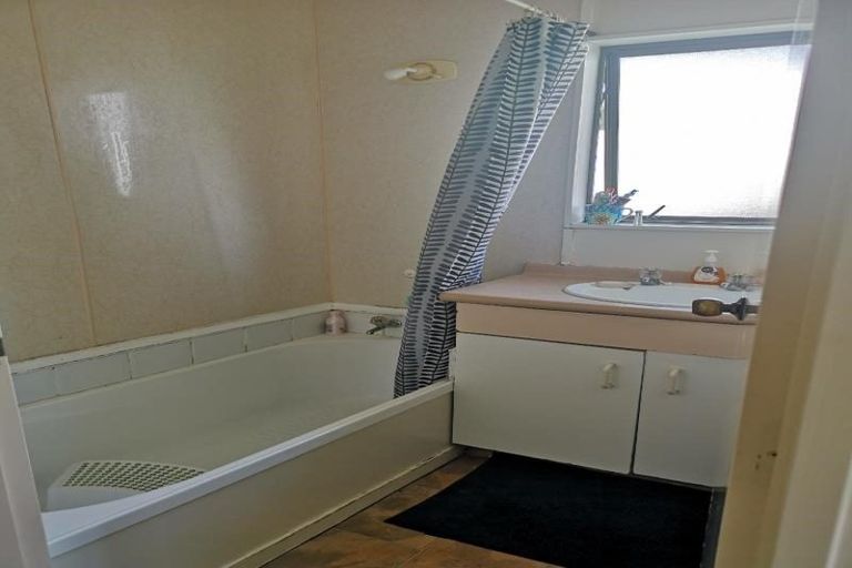 Photo of property in 14a Kentwood Drive, Woodridge, Wellington, 6037