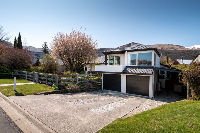 Photo of property in 22 Shaw Street, Arrowtown, 9302