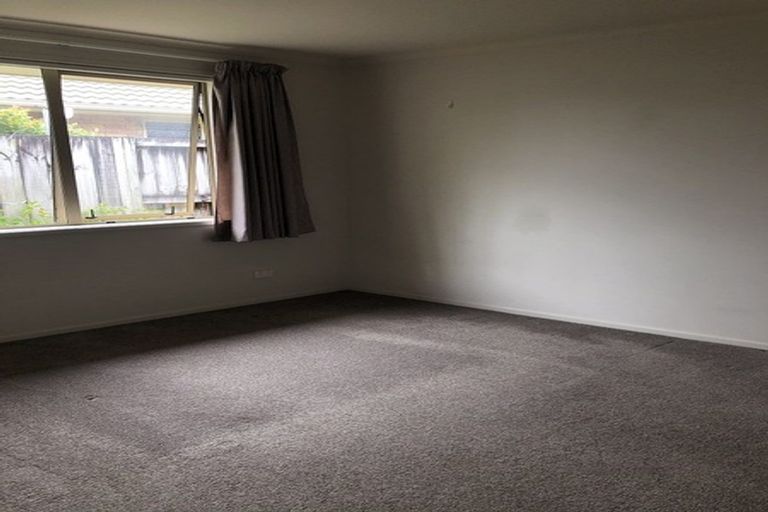 Photo of property in 16 Nobleman Place, Hamilton East, Hamilton, 3216