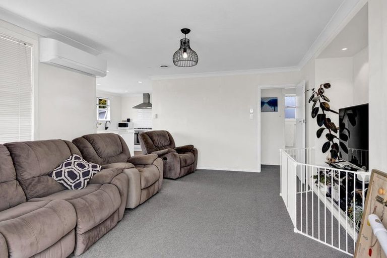 Photo of property in 24 Murray Avenue, Hawera, 4610