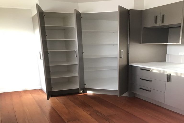 Photo of property in 868 East Coast Road, Northcross, Auckland, 0630