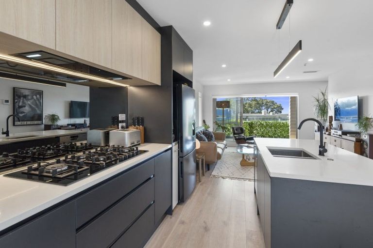 Photo of property in 4/4 Jutland Road, Hauraki, Auckland, 0622