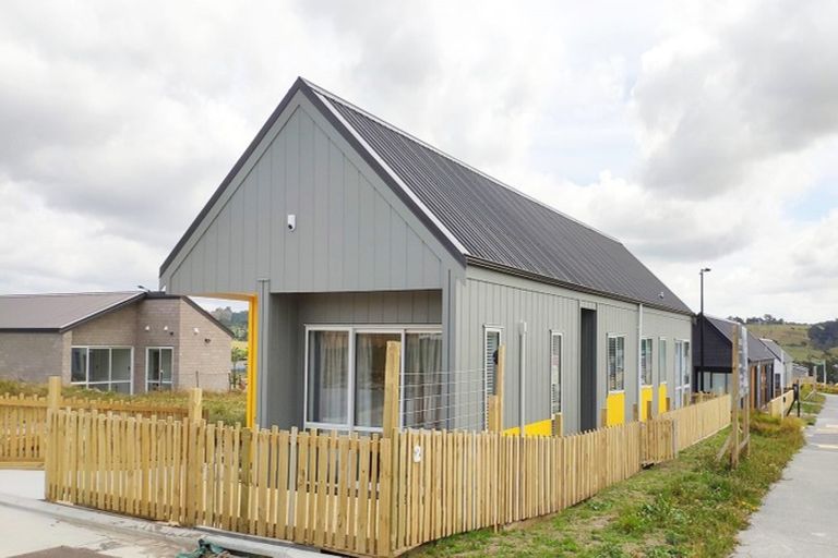 Photo of property in 2 Herekino Street, Westgate, Auckland, 0814