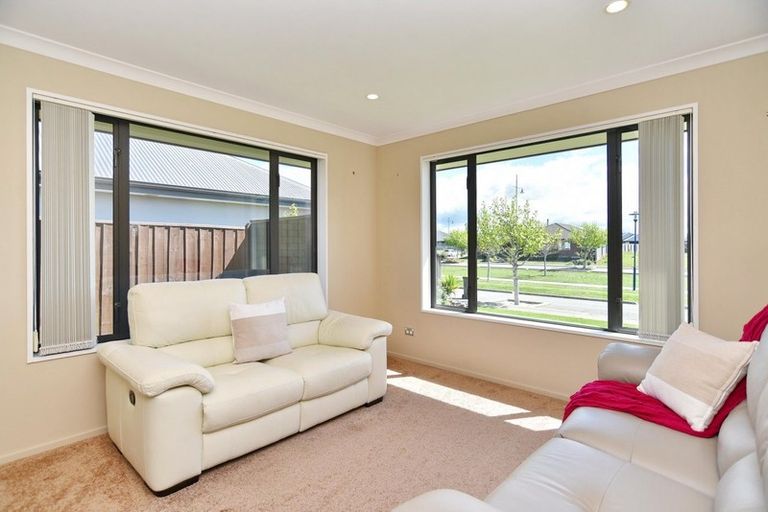 Photo of property in 53 Tutaipatu Avenue, Pegasus, 7612