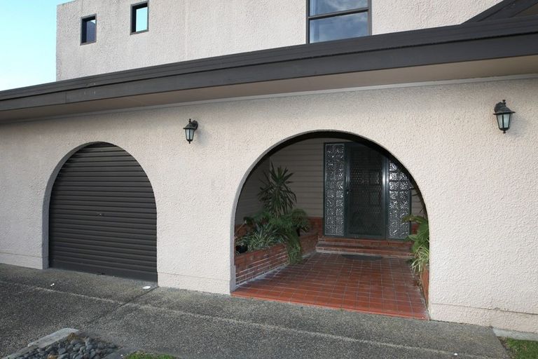 Photo of property in 28 Ranfurly Street, Tamatea, Napier, 4112