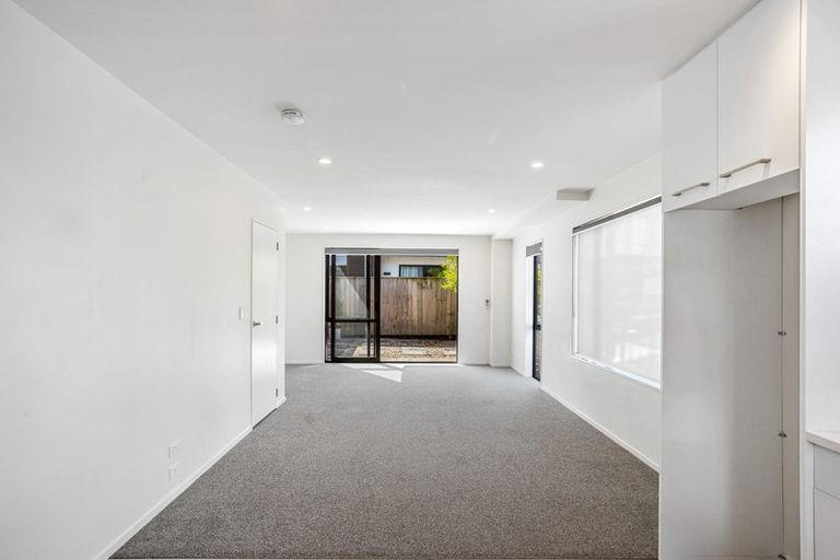 Photo of property in 41 Carder Court, Hobsonville, Auckland, 0618