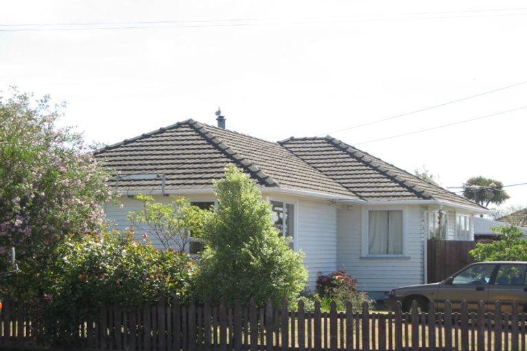 Photo of property in 41 Vancouver Crescent, Wainoni, Christchurch, 8061