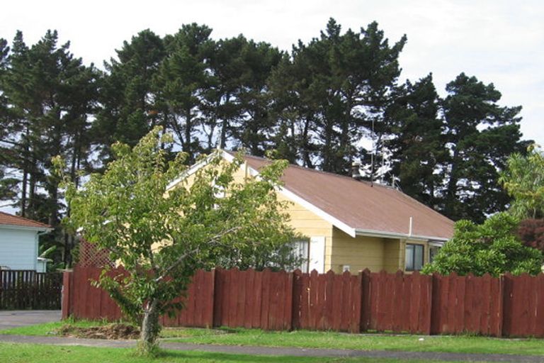 Photo of property in 7 Granville Drive, Massey, Auckland, 0614