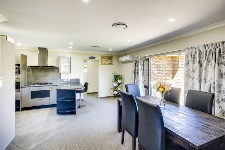 Photo of property in 208a Frimley Oaks, Frimley, Hastings, 4120