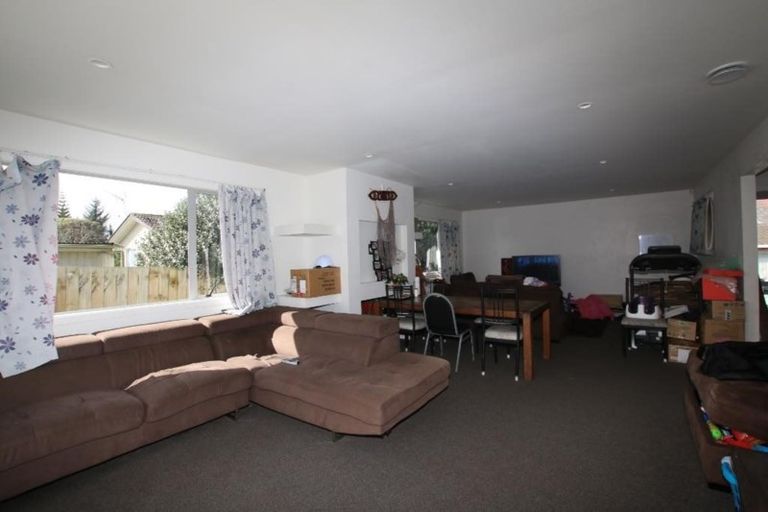 Photo of property in 23 Benton Place, Manurewa, Auckland, 2102