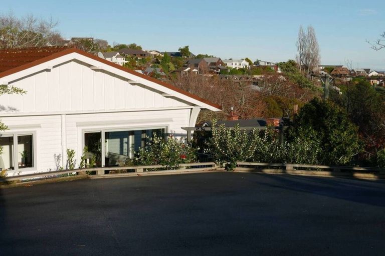 Photo of property in 1/22 Hackthorne Road, Cashmere, Christchurch, 8022