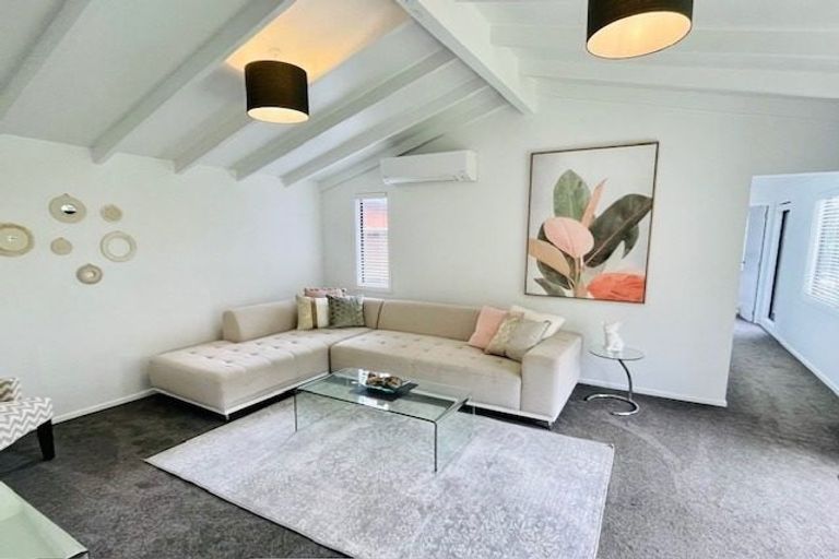 Photo of property in 25a Ludlam Crescent, Woburn, Lower Hutt, 5010